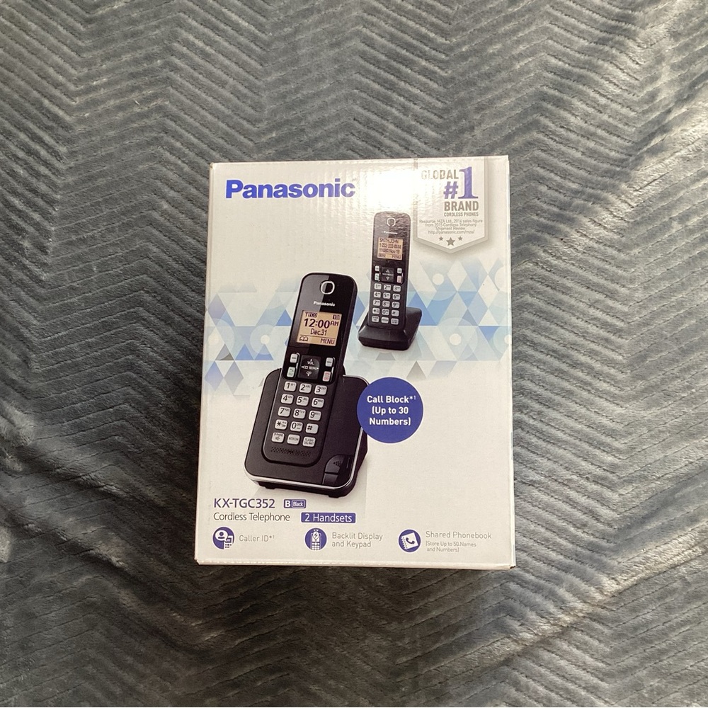 New NIB Panasonic Cordless Phone 2 Handsets KX-TGC352
